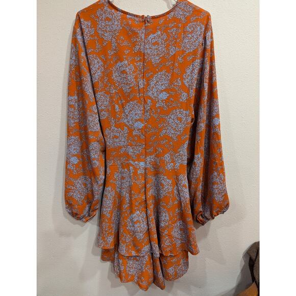 Flirty long sleeve brown romper w/blue botanical print size 2X no tag - Picture 4 of 8